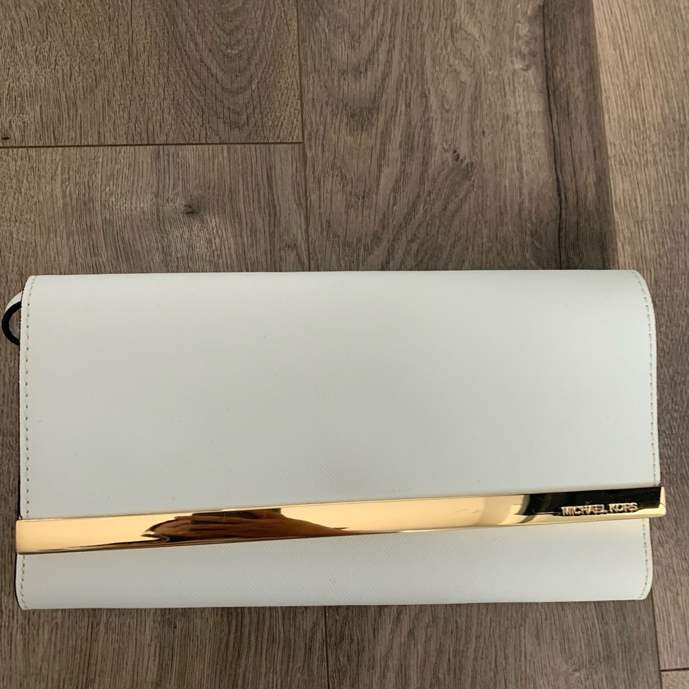Beautiful Michael Kors handbag